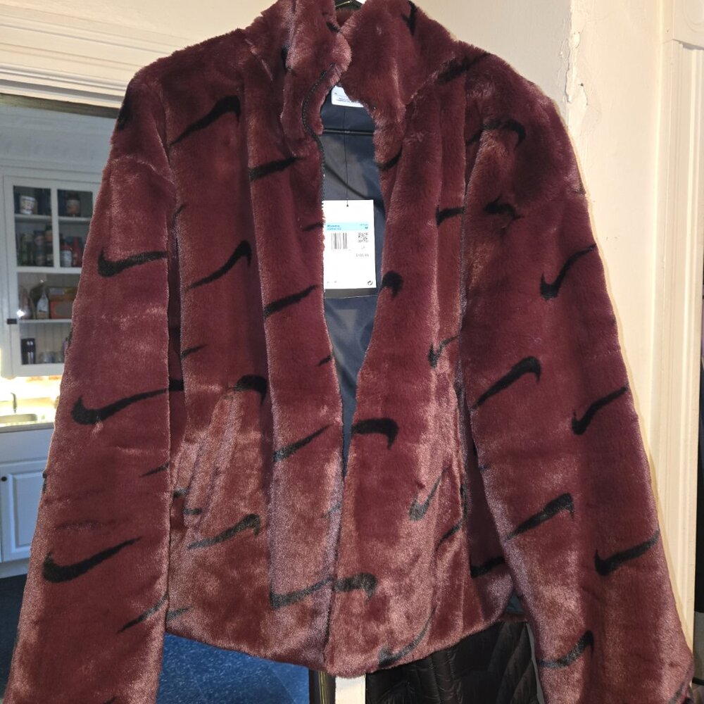 Nike jacket - Picture 2 of 6